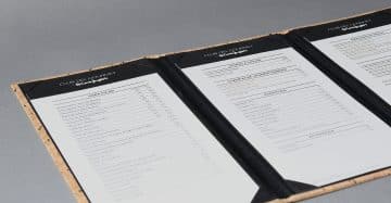 Diseño gráfico portamenu tríptico corcho